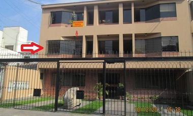 VENDO DEPARTAMENTO FRENTE A PARQUE - Cerca a Molina Plaza  BAJO DE PRECIO!