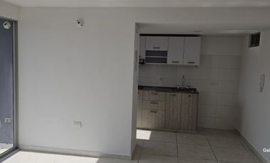 apartamento en arriendo en prados del este. Cod A11174