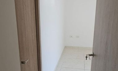apartamento en arriendo en prados del este. Cod A11174