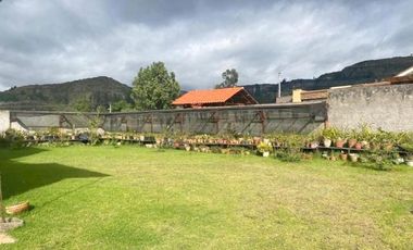 Flamante villa en venta de una planta Urb. Privada Challuabamba con 1.260m2T
