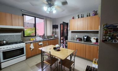 Ciudad Colon, Se renta linda casa 4 Dormitorios con Piscina