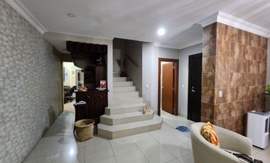 Ciudad Colon, Se renta linda casa 4 Dormitorios con Piscina