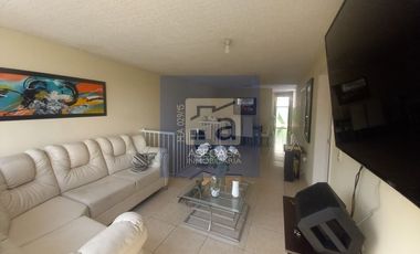 VENTA APARTAMENTO EXTRA AMPLIO CON TERRAZA Y GARAJE EN PROVENZA