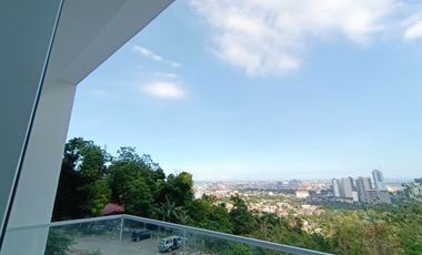 2 Bedroom Condo with Parking for Sale in Lahug Cebu City