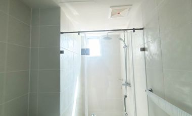 2 Bedroom Condo with Parking for Sale in Lahug Cebu City