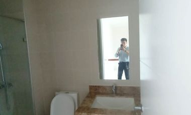 2 Bedroom Condo with Parking for Sale in Lahug Cebu City
