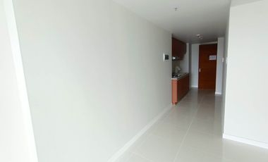 2 Bedroom Condo with Parking for Sale in Lahug Cebu City