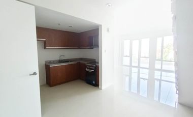 2 Bedroom Condo with Parking for Sale in Lahug Cebu City