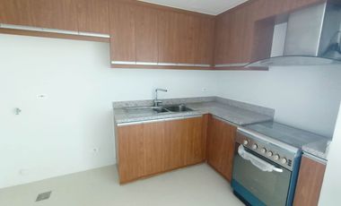 2 Bedroom Condo with Parking for Sale in Lahug Cebu City