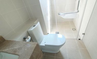 2 Bedroom Condo with Parking for Sale in Lahug Cebu City