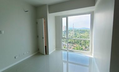 2 Bedroom Condo with Parking for Sale in Lahug Cebu City