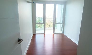 2 Bedroom Condo with Parking for Sale in Lahug Cebu City