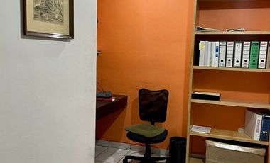 Venta de Edificio en Valle Dorado  con uso de suelo mixto