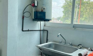 Venta de Edificio en Valle Dorado  con uso de suelo mixto