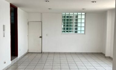 Venta de Edificio en Valle Dorado  con uso de suelo mixto