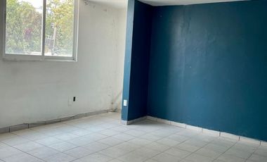 Venta de Edificio en Valle Dorado  con uso de suelo mixto