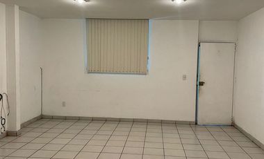 Venta de Edificio en Valle Dorado  con uso de suelo mixto