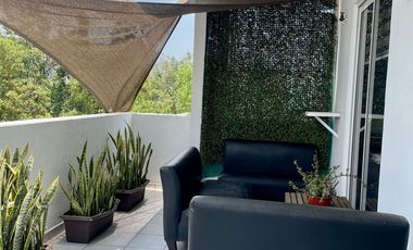 Venta de Edificio en Valle Dorado  con uso de suelo mixto