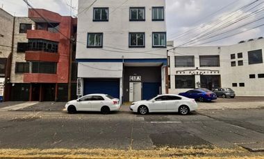 Venta de Edificio en Valle Dorado  con uso de suelo mixto