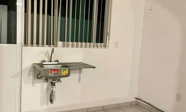 Venta de Edificio en Valle Dorado  con uso de suelo mixto