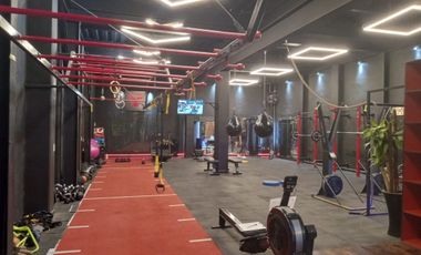 Venta de Edificio en Valle Dorado  con uso de suelo mixto