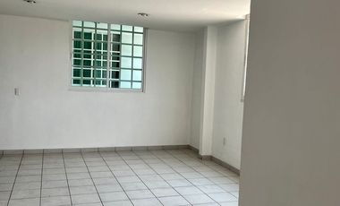 Venta de Edificio en Valle Dorado  con uso de suelo mixto
