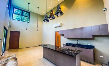 GRAND 2-STOREY, 4-BEDROOM HOUSE FOR SALE/RENT IN MANILA SOUTHWOODS