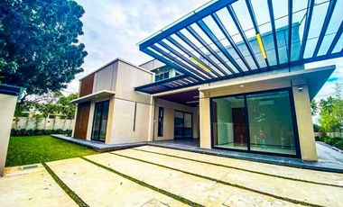 GRAND 2-STOREY, 4-BEDROOM HOUSE FOR SALE/RENT IN MANILA SOUTHWOODS
