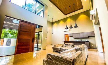 GRAND 2-STOREY, 4-BEDROOM HOUSE FOR SALE/RENT IN MANILA SOUTHWOODS