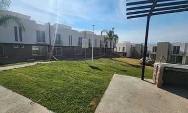 Venta de hermosa casa con alberca de inversión cerca de Tepoztlan