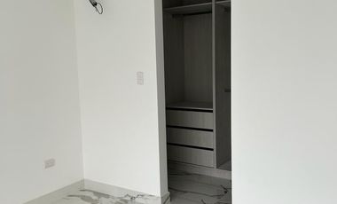 VENTA DE HERMOSO DEPARTAMENTO DE 2 DORMITORIOS CON BAÑOS PRIVADOS Y AMENITIES
