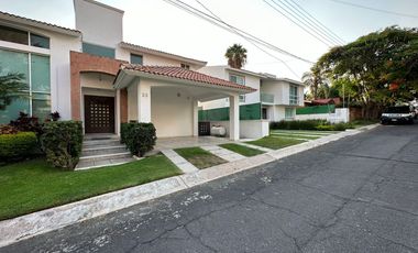Casa en venta en Lomas de Cocoyoc, Morelos.