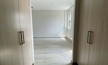 4br Townhouse in Quezon City Tandang Sora Congressional Visayas Ave inside subdivision