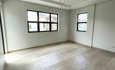 4br Townhouse in Quezon City Tandang Sora Congressional Visayas Ave inside subdivision