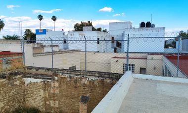 CASA PARA REMODELAR EN VENTA EN LA COLONIA MODERNA APTA PARA OFICINAS, CONSULTORIOS, CASA UNIFAMILIAR O DEPARTAMENTOS