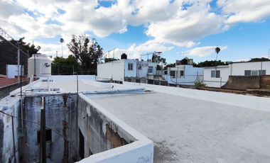 CASA PARA REMODELAR EN VENTA EN LA COLONIA MODERNA APTA PARA OFICINAS, CONSULTORIOS, CASA UNIFAMILIAR O DEPARTAMENTOS