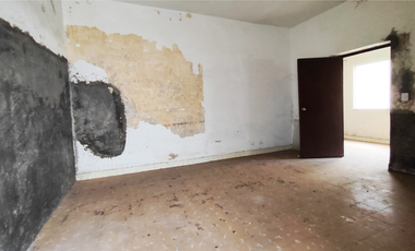 CASA PARA REMODELAR EN VENTA EN LA COLONIA MODERNA APTA PARA OFICINAS, CONSULTORIOS, CASA UNIFAMILIAR O DEPARTAMENTOS