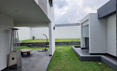 VENTA O RENTA RESIDENCIA EN CACALOMACAN 