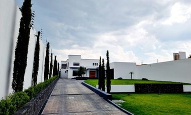 VENTA O RENTA RESIDENCIA EN CACALOMACAN 