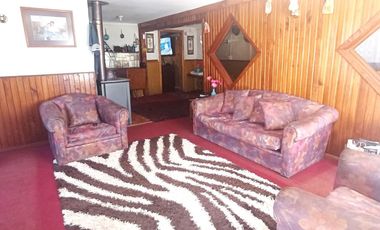 Avenida Argentina, casa de esquina  $115.000.000