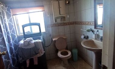 Avenida Argentina, casa de esquina  $115.000.000