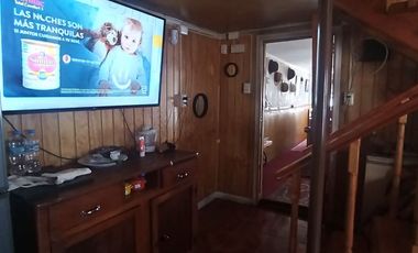 Avenida Argentina, casa de esquina  $115.000.000