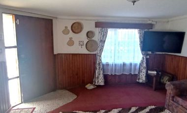 Avenida Argentina, casa de esquina  $115.000.000