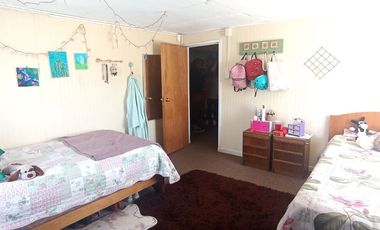 Avenida Argentina, casa de esquina  $115.000.000