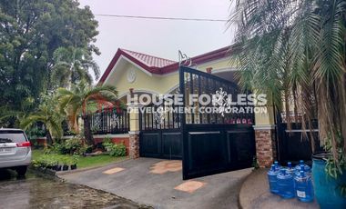 SPACIOUS BUNGALOW HOUSE AND LOT WITH POOL FOR SALE IN MALABANIAS ANGELES CITY PAMPANG