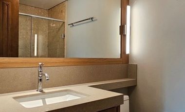 Beautiful Luxury Condo Unit For Sale in Rizal Tower Rockwell Makati City