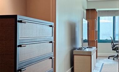 Beautiful Luxury Condo Unit For Sale in Rizal Tower Rockwell Makati City