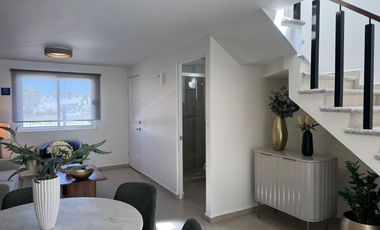 HERMOSA CASA NUEVA EN VENTA EN PRIVADO CON ALBERCA AL NORTE DE LEÓN GTO