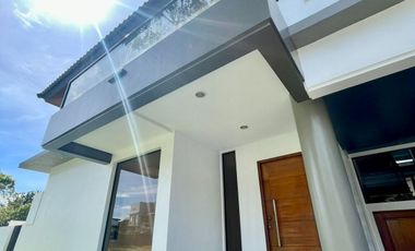 Modern House and Lot for sale in Ayala Southvale Sonera, Las Pinas