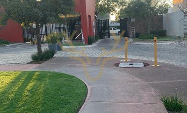 CASA EN VENTA EN SOLARES 4